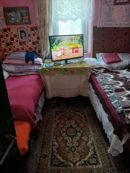 Casa batraneasca de vanzare - 7