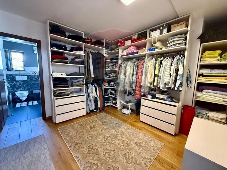 Casa individuala cu teren generos - Dambul Rotund, str. Odobesti - 8