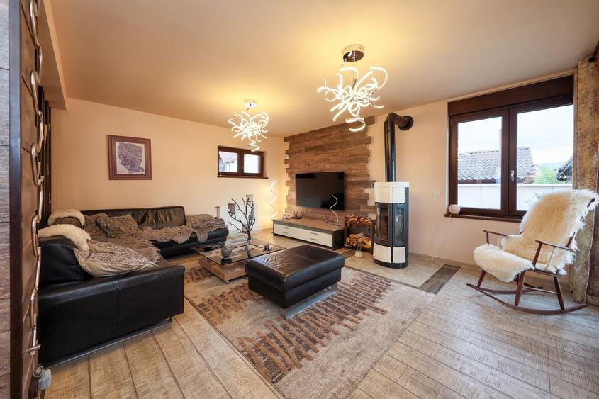 Casă unică, cartier Izvor – Str. Izvorului 10 - 2