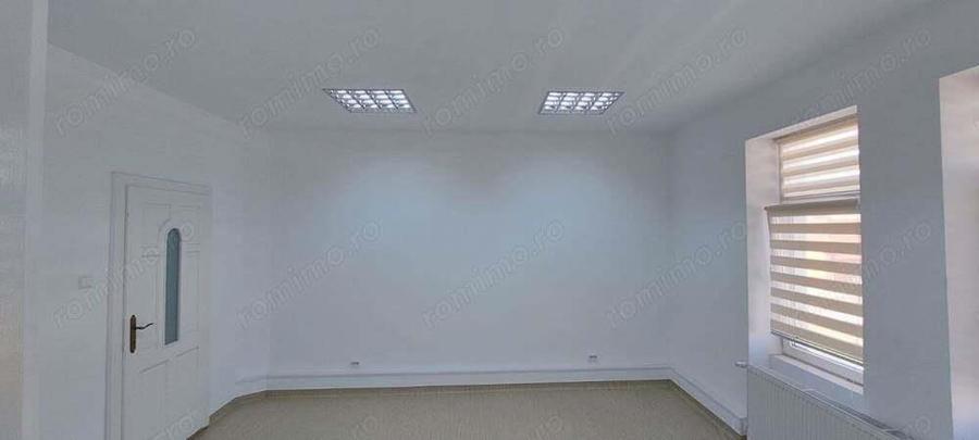 Caransebes - Sp. Birouri cu 7 camere - S:180mp - 2