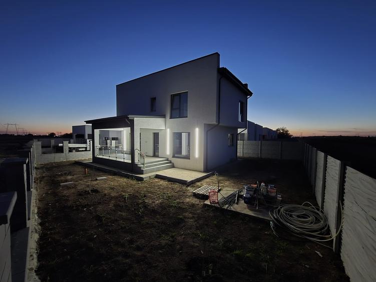 Vila individuala - 4 camere  - 3 bai - incalzire pardoseala - placa de beton - 3