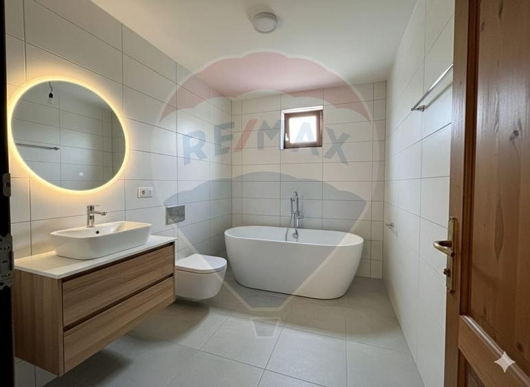 Investitie/Vanzare-  Vilă cu 5 camere la 45 minute de Bucuresti - 31