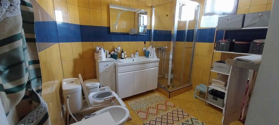 Casa cu suprafata generoasa - 4