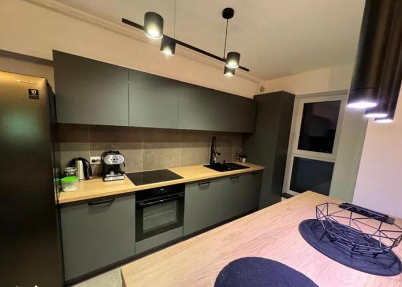 Apartament 2 camere, decomandat - zona Tractorul - 5