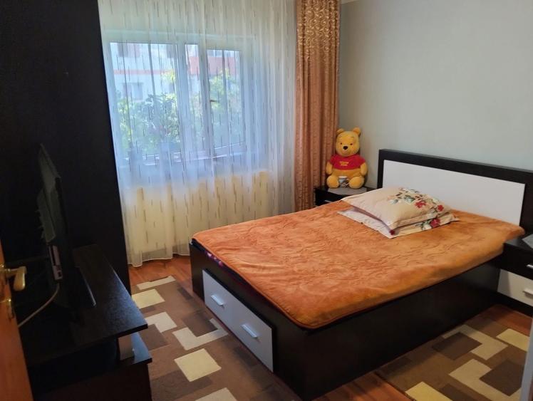 Vand apartament trei camere, Bragadiru ilfov langa ANAF - 1