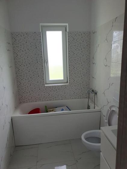 Casă cu 4 camere în Giroc
