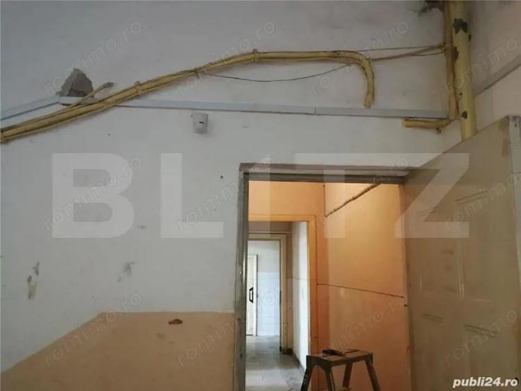 Cladire vanzare pe 3 nivele 15 camere,3 bai - 4