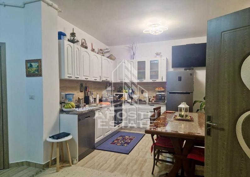 Casa cu 4 camere, , centrala proprie ,zona Parneava - 11