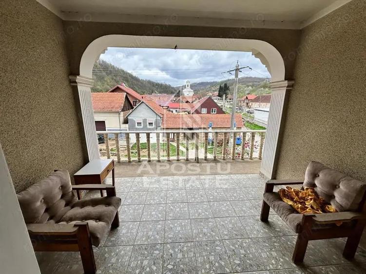 Vila unica, 520 utili, in inima judetului Caras-Severin - 16
