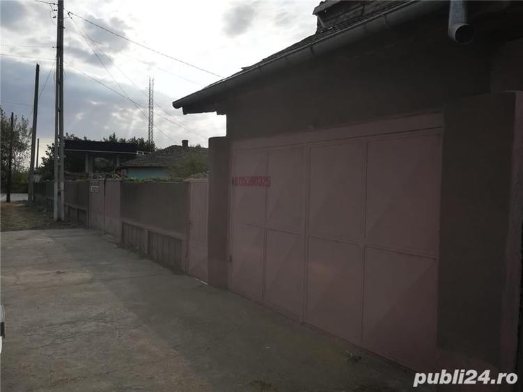Casă cu 5 camere cu Teren 2800 Mp în Corabia