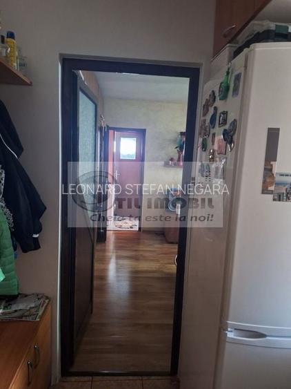 Apartament cu 2 camere semidecomandat, mobilat în Alexandru cel Bun Apartament cu 2 camere semidecomandat, mobilat în Alexandru cel Bun