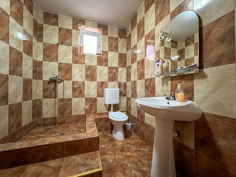 Casă individuală cu 6 camere cu Canalizare în Bună Ziua