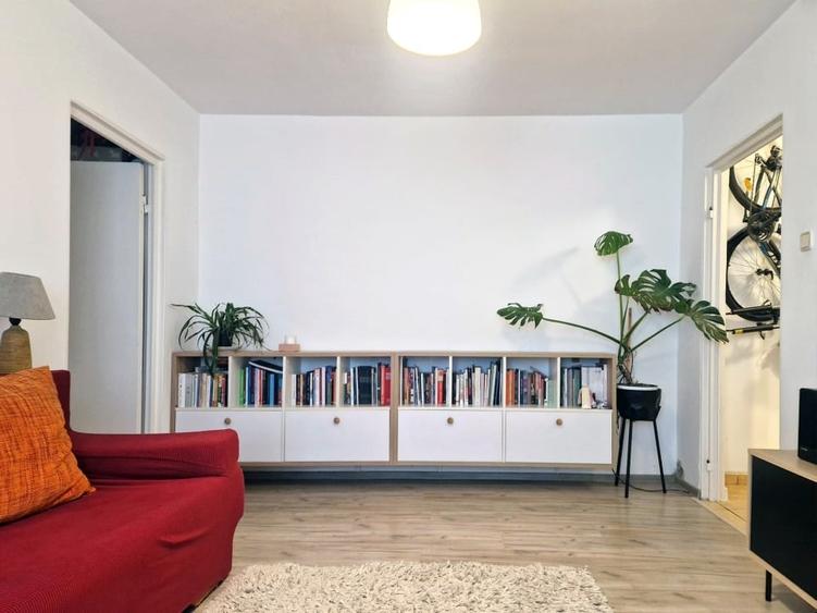 Apartament 3 camere SD, et. 2, Zimbru, mobilat și utilat, locuibil (Proprietar) - 1