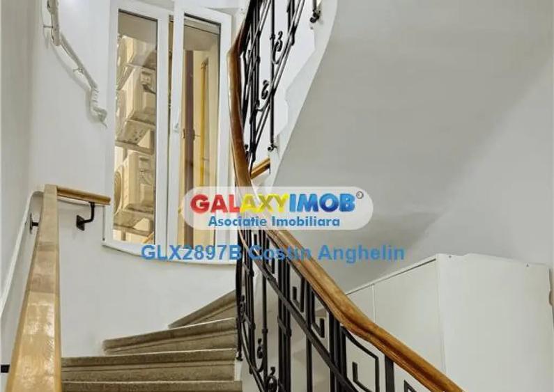 L-Heritage Collection: City View (Regim Hotelier) - Romana - 1