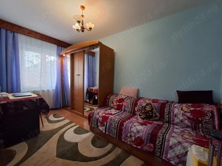 Zona Orizont - 3 camere semidecomandat balcon mobilat centrala etaj 2 - 6