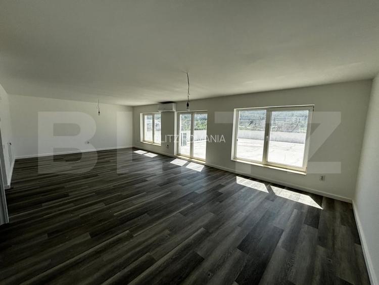 Penthouse, 5 camere, 2 bai, 161 mp, PETFRIENDLY, parcare, zona Stejarului