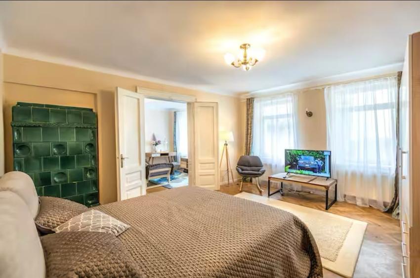 Apartament 2 camere,complet renovat, inima centrului Istoric, Strada Castelului - 14