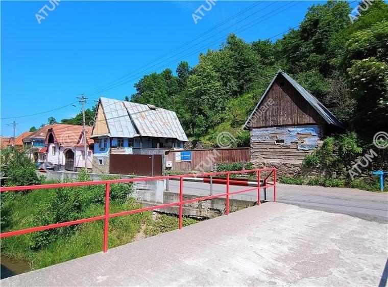 Casa traditionala din lemn cu 930 mp teren langa Sibiu - 23
