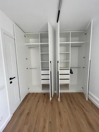 Centrul Civic - apartament 3 camere renovat - 2 grupuri sanitare - priveliște -  - 3