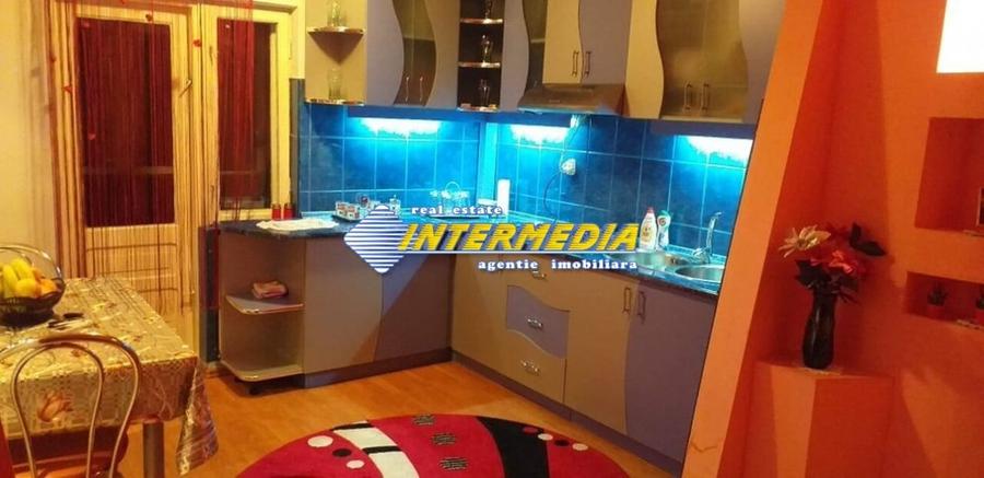 Apartament 3 camere decomandat de inchiriat Alba Iulia - 1