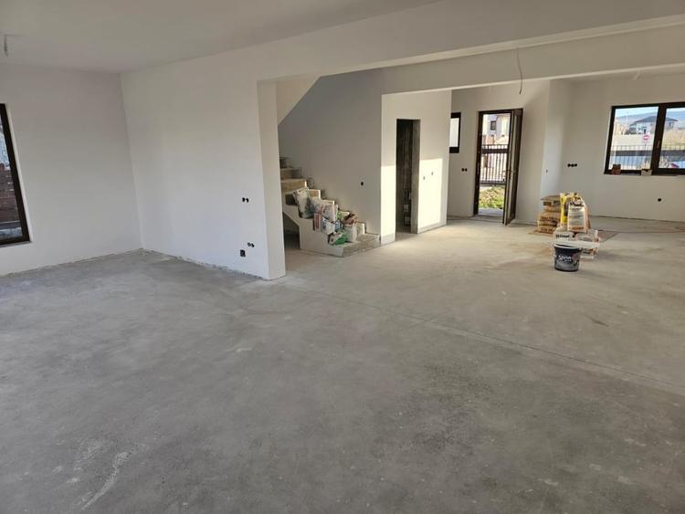 Casa individuala , 4 camere , 3 bai ,150 mp , teren 500 , Dezmir - 2