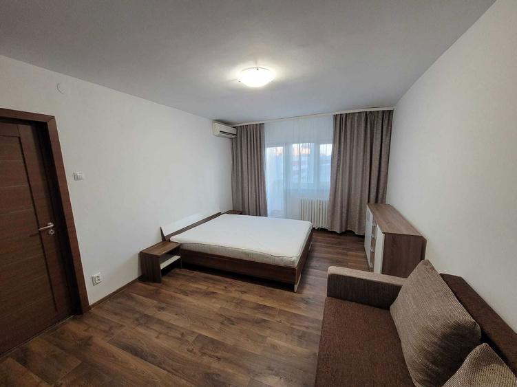 Metrou Dristor 3 minute. Renovat. Bloc mixt. Doar pe termen lung. - 6