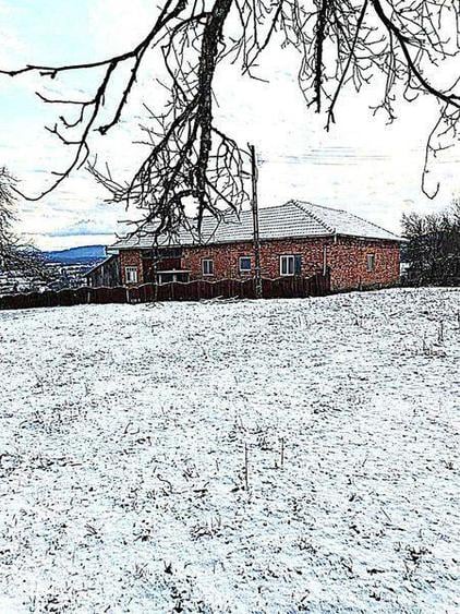 CASA cu panorama si teren generos - 7