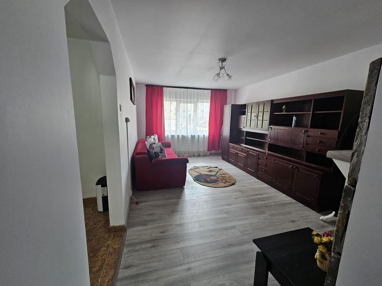 De Vanzare Apartament 2 Camere, Parter Str. 13 Decembrie, Falticeni - 6