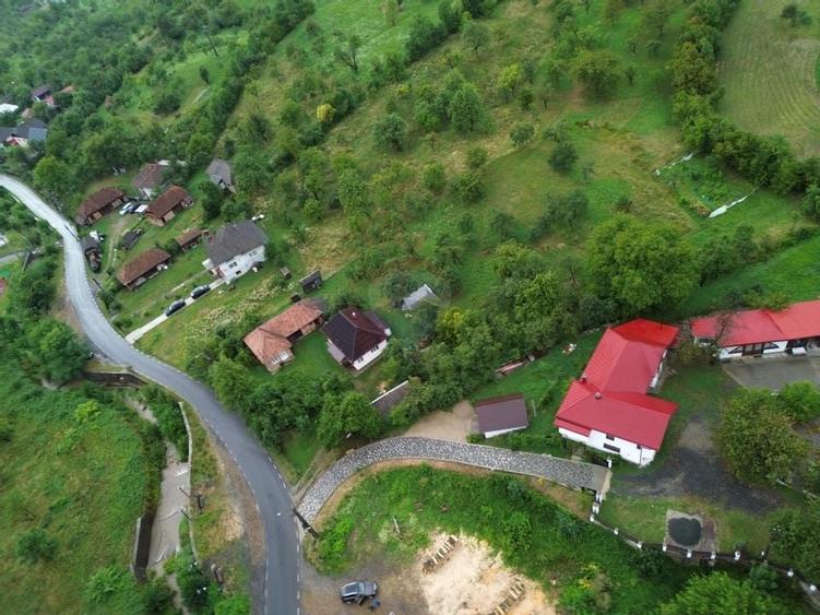 De vânzare casă din caramida cu teren – zonă Pensiunea Secret Garden - 18