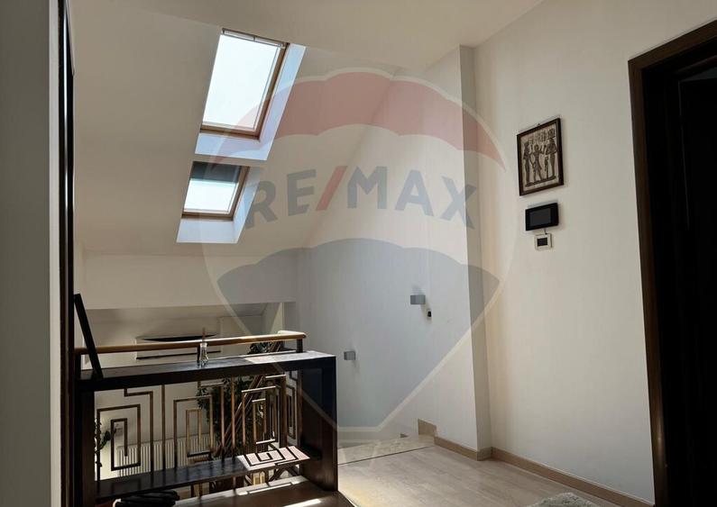 Casa / Vila cu 5 camere de vanzare - 7