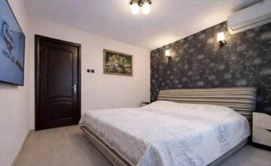 Apartament 3 Camere,Giulesti,bl.1977,reabilitat,Amenajat,loc parcare,mobilat - 1