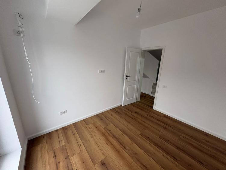 Case individuale cuplate 120 mp Terasă 30 mp  Curte 60 mp - 15