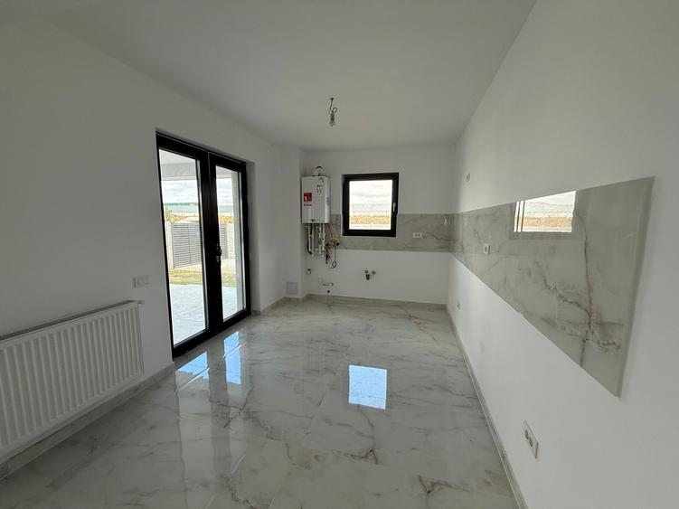 Casa Moderna / 4 Camere / 3 Bai / 308 mp - 23