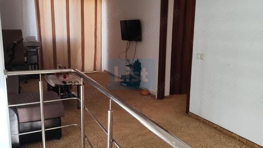 Casa Strejnicu: 150m2, 3 dormitoare, 2 bai, 2 garaje - 6