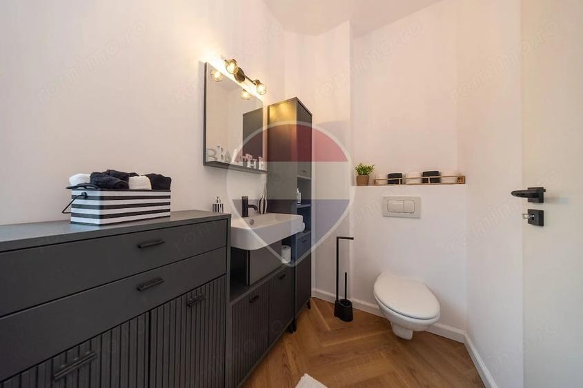 Apartament cu 2 camere semidecomandat în Brașovul Vechi