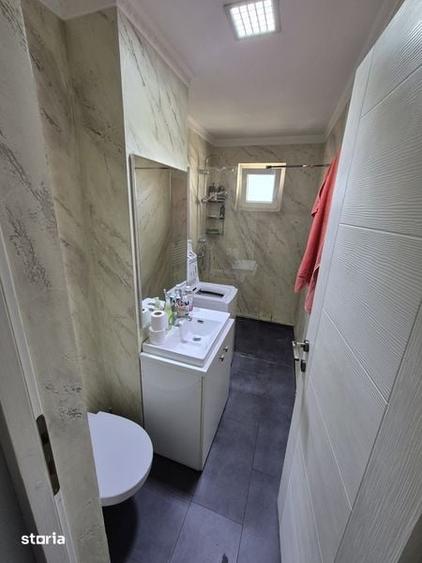Vand apartament et 3,zona independentei,scara luminata si curata - 1