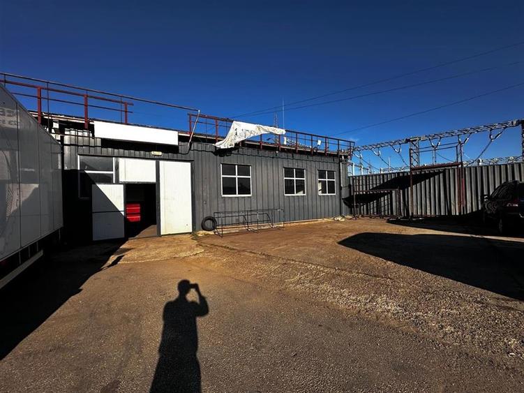 Spațiu industrial, de 150 mp, în Zona industrială