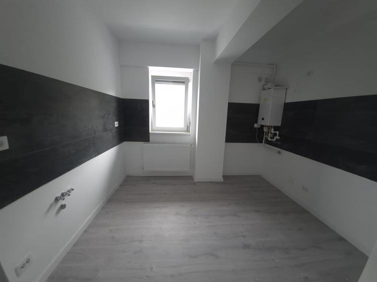 Apartament cu 2 camere decomandat în Nicolina
