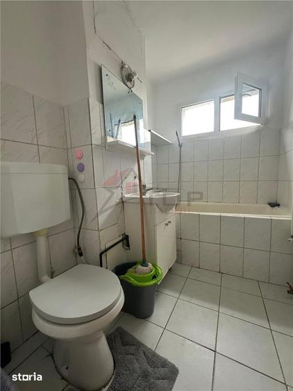 Apartament cu 2 camere în Podu Roș