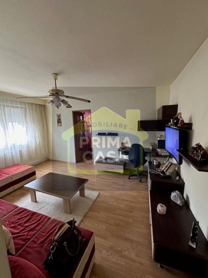 Apartament cu 2 camere nedecomandat, mobilat în Central