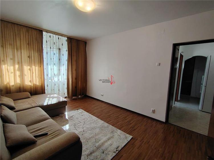 Apartament cu 2 camere decomandat, mobilat în Basarabia