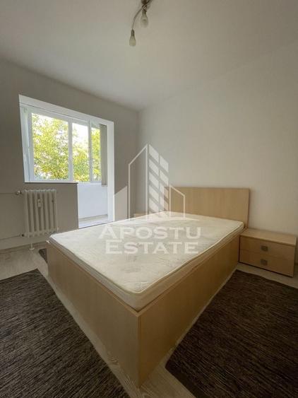 Apartament cu 2 camere semidecomandat, mobilat în Dacia