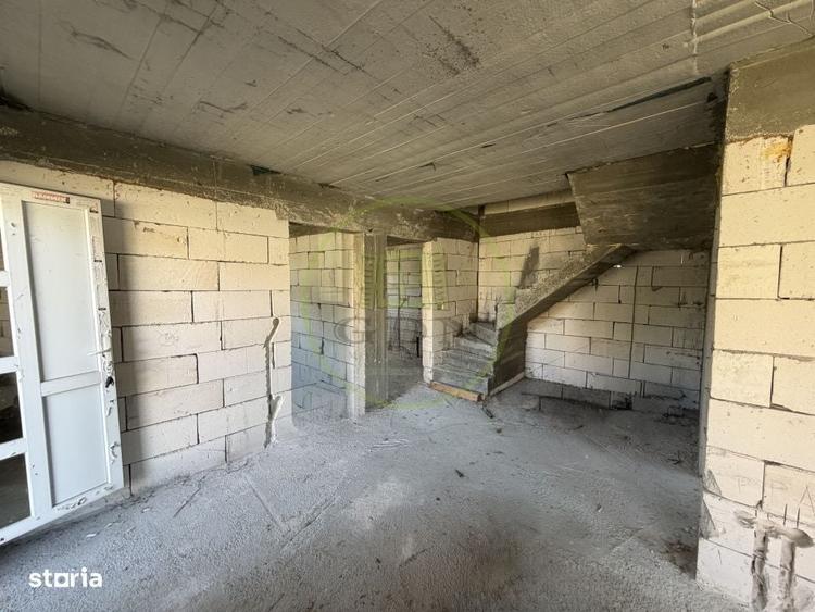 Casă cu 4 camere în Central