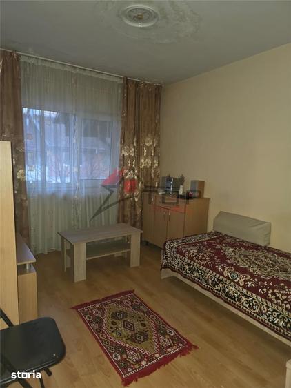 Apartament cu 3 camere decomandat în Frumoasa