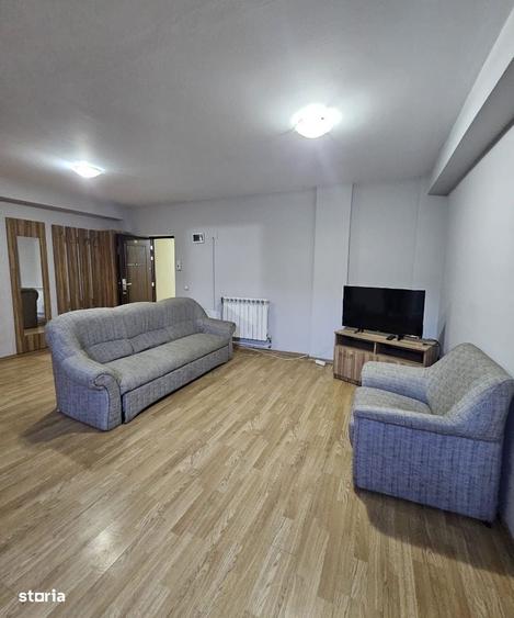 Apartament cu 3 camere decomandat în Iosia