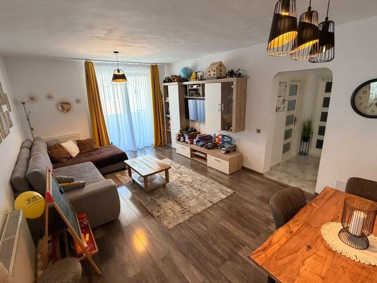 Apartament cu 2 camere decomandat, mobilat în Florești
