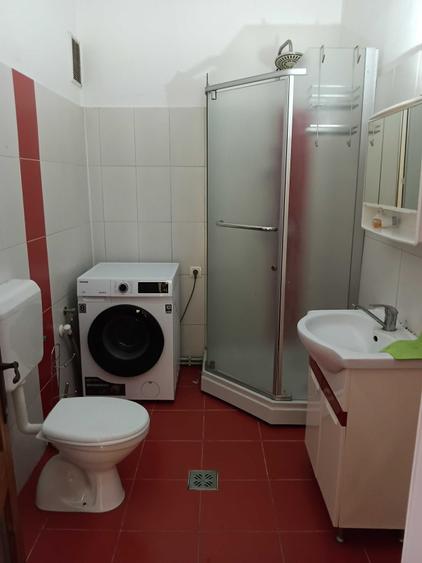 Casă cu 2 camere în Central