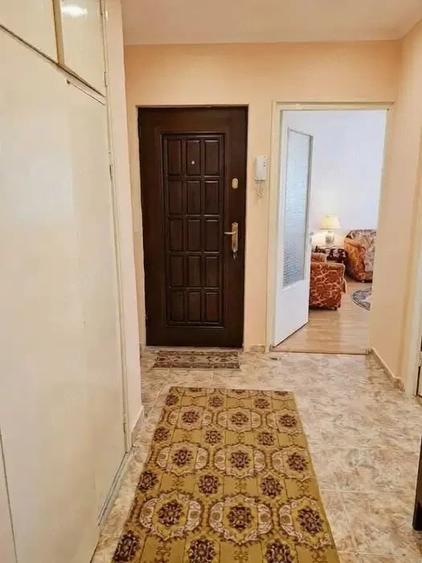 Apartament cu 2 camere decomandat în Radu Negru