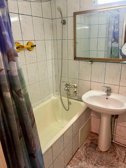 Apartament cu 2 camere decomandat în Berceni