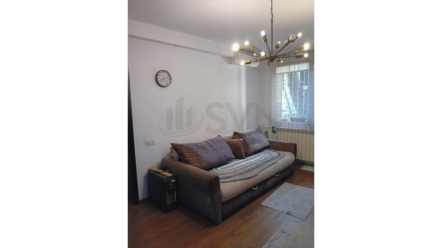 Apartament cu 3 camere semidecomandat, mobilat în Colentina